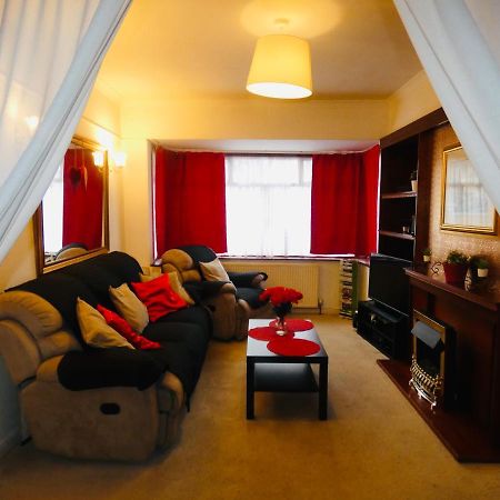 Spacious 3 Bed House With Parking & Good Transport South Norwood Exterior photo