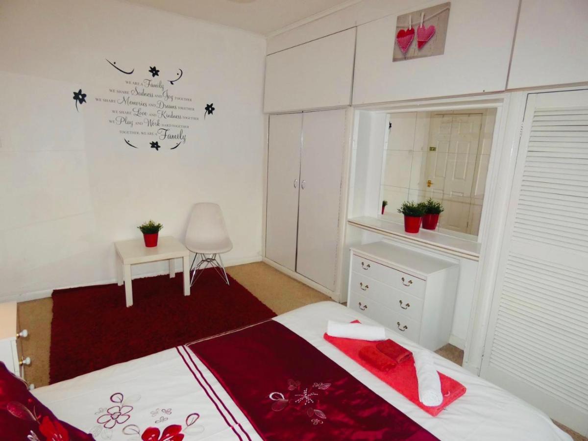 Spacious 3 Bed House With Parking & Good Transport South Norwood Exterior photo